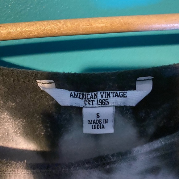 Tie dye Yellow Stone top - Picture 2 of 3